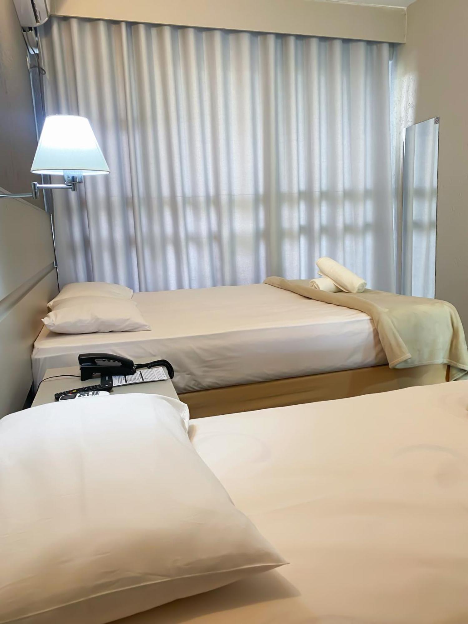 Park Hotel Modelo ปินญาลซินโญ ภายนอก รูปภาพ